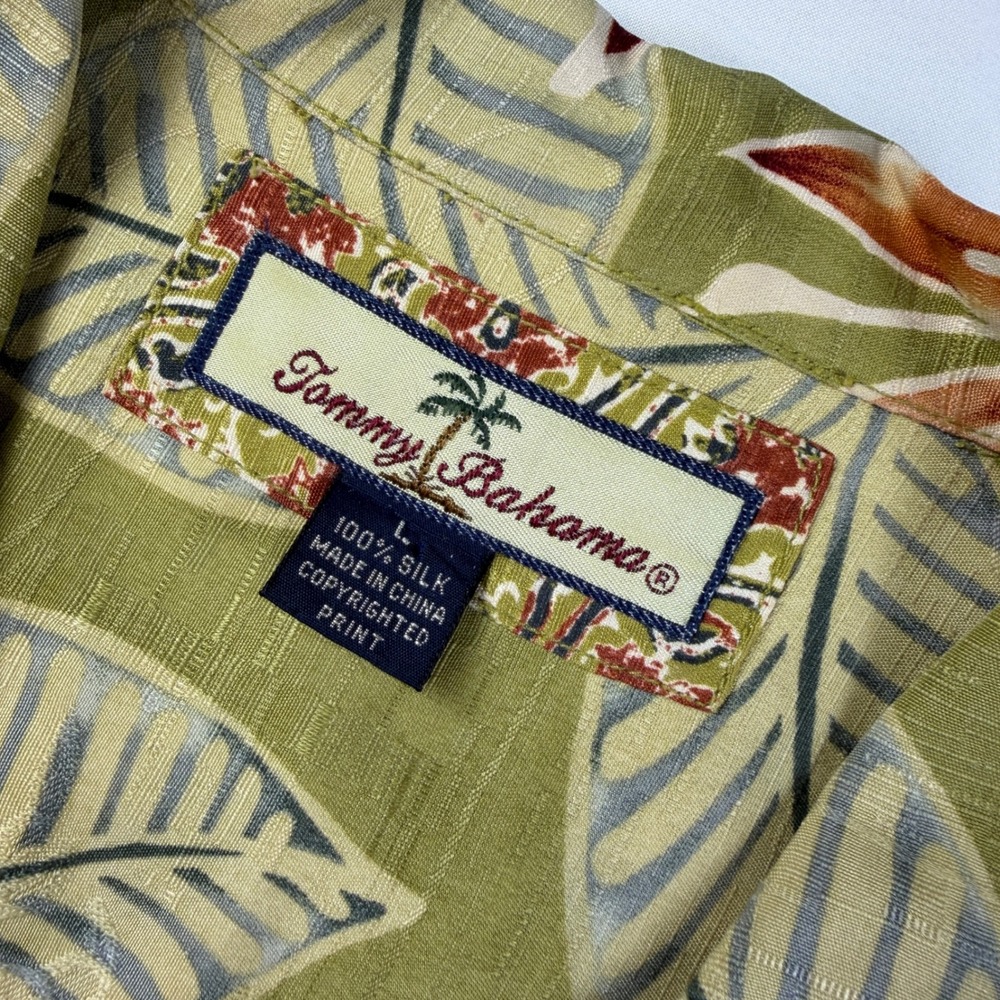 Tommy Bahama Shirt Mens L Green Silk Tropical Floral Short Sleeve Button Up GOOD - Picture 2 of 12